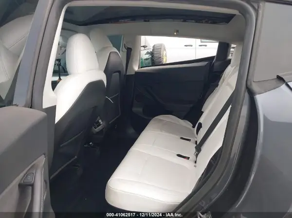 7SAYGDEE0PF884546 2023 TESLA MODEL Y - Image 8