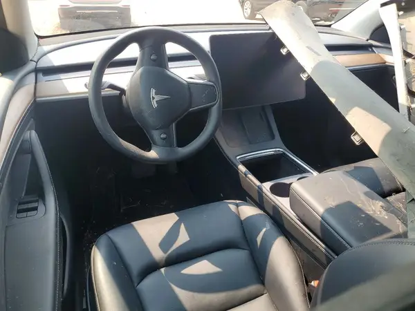 7SAYGDEE0PF885034 2023 TESLA MODEL Y - Image 8