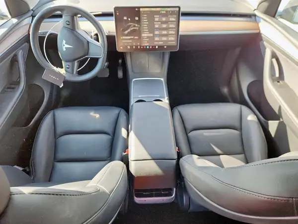7SAYGDEE0PF887351 2023 TESLA MODEL Y - Image 8