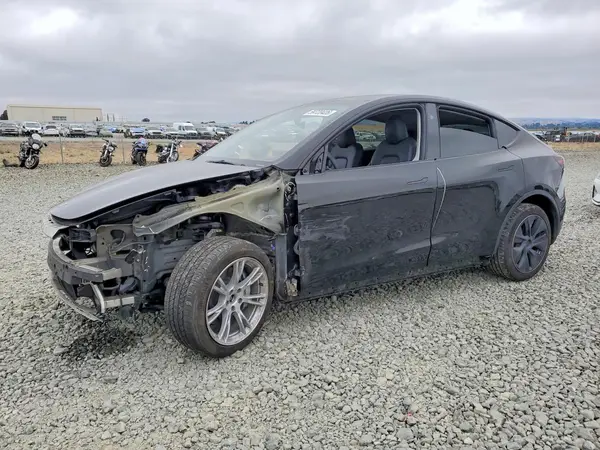 7SAYGDEE0PF909025 2023 TESLA MODEL Y - Image 1