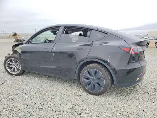 7SAYGDEE0PF909025 2023 TESLA MODEL Y - Image 2