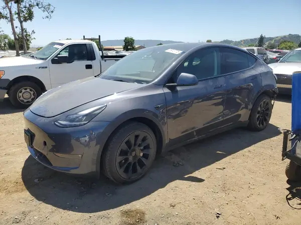7SAYGDEE0PF910806 2023 TESLA MODEL Y - Image 1