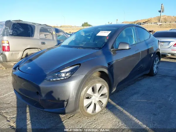 7SAYGDEE0PF914905 2023 TESLA MODEL Y - Image 2