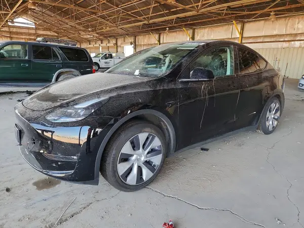 7SAYGDEE0PF920459 2023 TESLA MODEL Y - Image 1