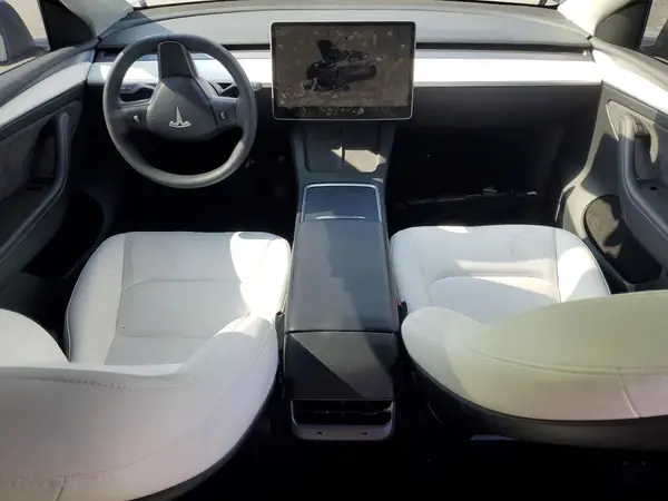 7SAYGDEE0PF925676 2023 TESLA MODEL Y - Image 8