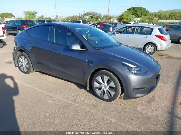 7SAYGDEE0PF928836 2023 TESLA MODEL Y - Image 1