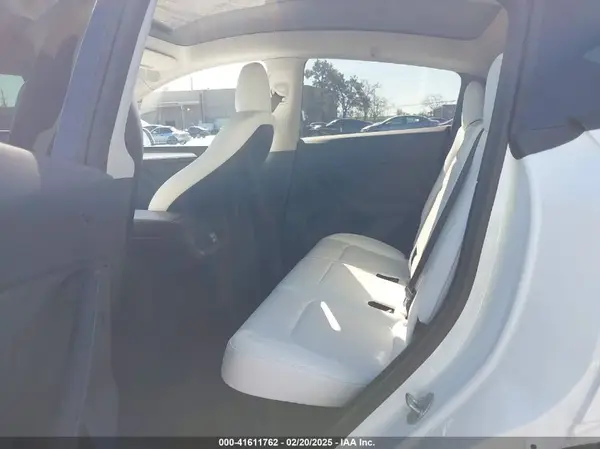 7SAYGDEE0PF945202 2023 TESLA MODEL Y - Image 8