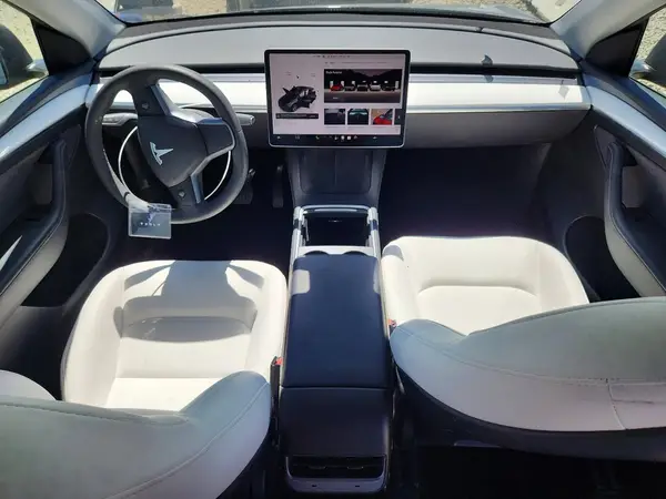 7SAYGDEE0PF957494 2023 TESLA MODEL Y - Image 8