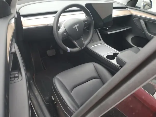 7SAYGDEE0PF976966 2023 TESLA MODEL Y - Image 8