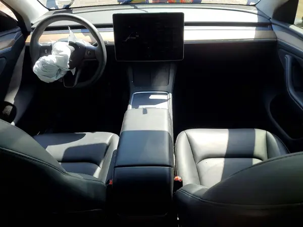 7SAYGDEE0RA215063 2024 TESLA MODEL Y - Image 8