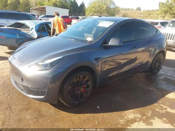 7SAYGDEE0RA215113 2024 TESLA MODEL Y - Image 2