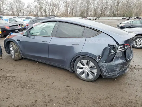 7SAYGDEE0RA215256 2024 TESLA MODEL Y - Image 2