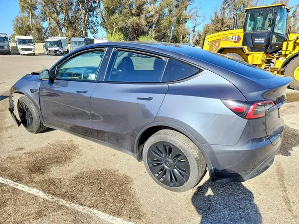 7SAYGDEE0RA217198 2024 TESLA MODEL Y - Image 2