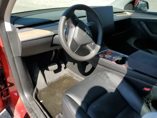7SAYGDEE0RA217718 2024 TESLA MODEL Y - Image 8