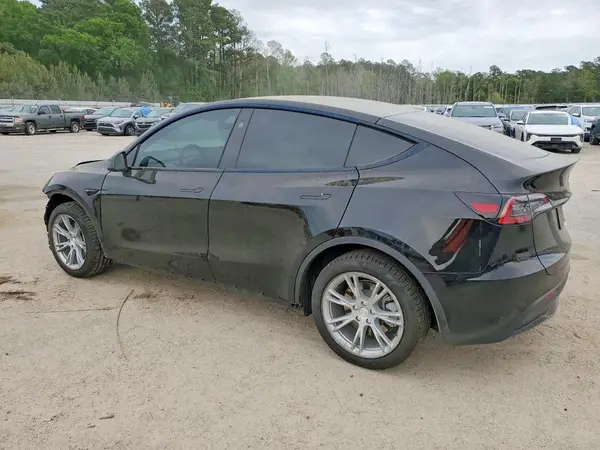 7SAYGDEE0RA221963 2024 TESLA MODEL Y - Image 2