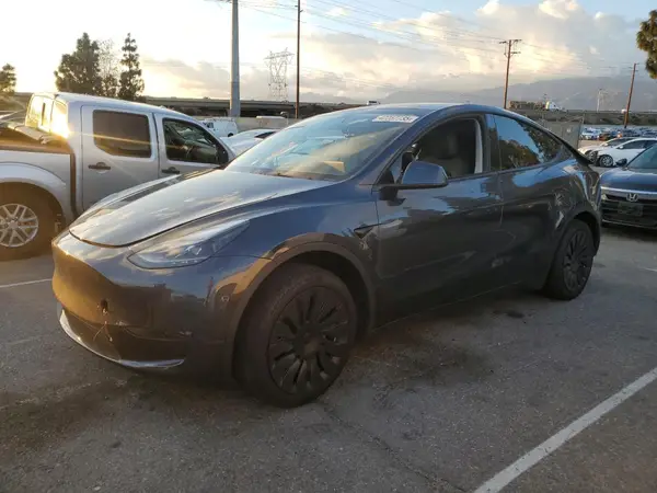 7SAYGDEE0RA222448 2024 TESLA MODEL Y - Image 1