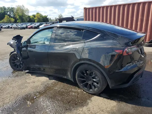 7SAYGDEE0RA225592 2024 TESLA MODEL Y - Image 2