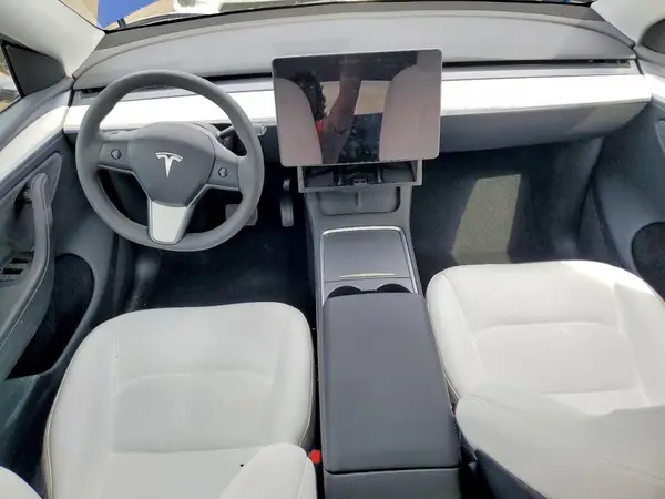 7SAYGDEE0RA228685 2024 TESLA MODEL Y - Image 8