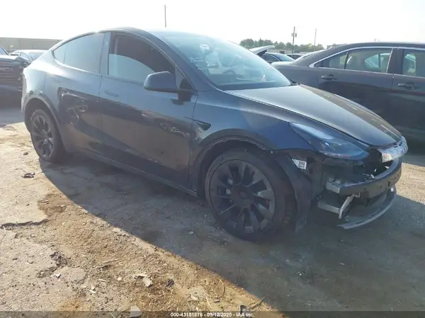 7SAYGDEE0RA234017 2024 TESLA MODEL Y - Image 1