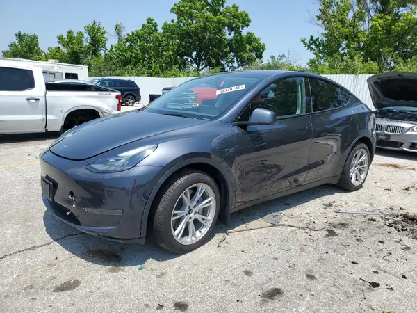 7SAYGDEE0RA234857 2024 TESLA MODEL Y - Image 1