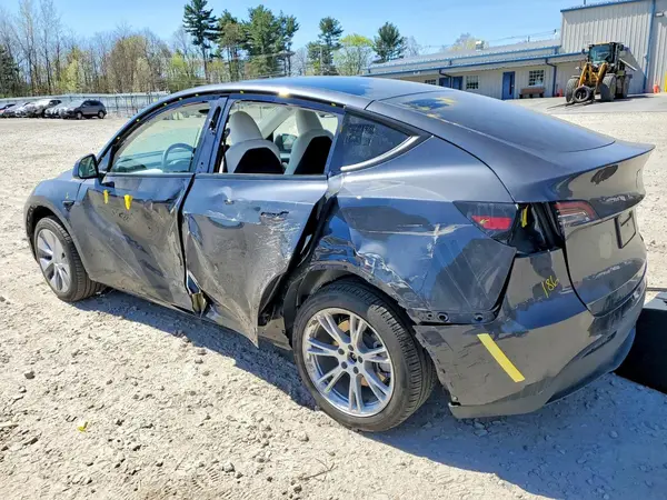 7SAYGDEE0RA236186 2024 TESLA MODEL Y - Image 2