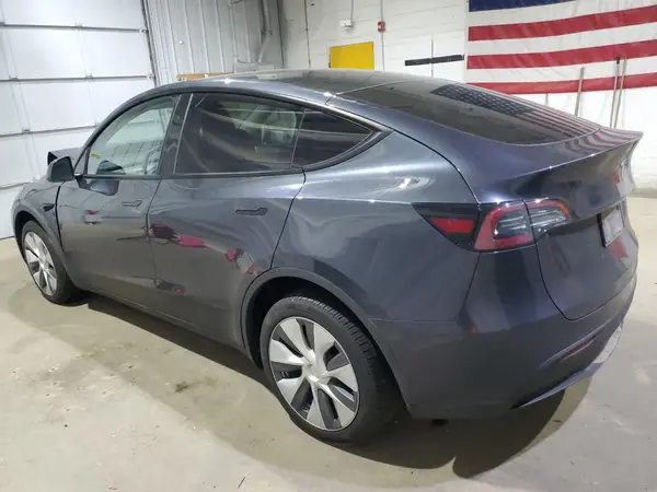 7SAYGDEE0RA237614 2024 TESLA MODEL Y - Image 2