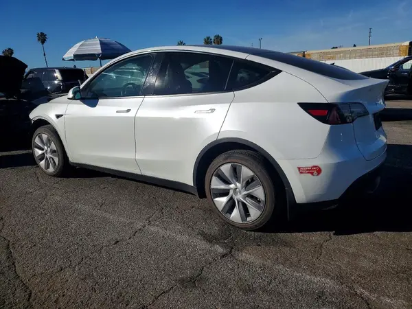 7SAYGDEE0RA239962 2024 TESLA MODEL Y - Image 2