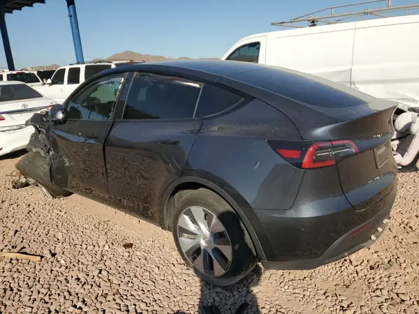 7SAYGDEE0RA240481 2024 TESLA MODEL Y - Image 2