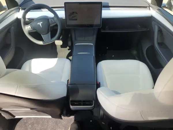 7SAYGDEE0RA252078 2024 TESLA MODEL Y - Image 8