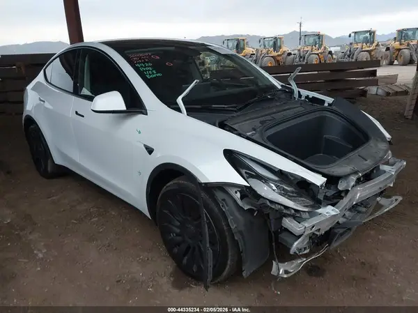 7SAYGDEE0RA252792 2024 TESLA MODEL Y - Image 1