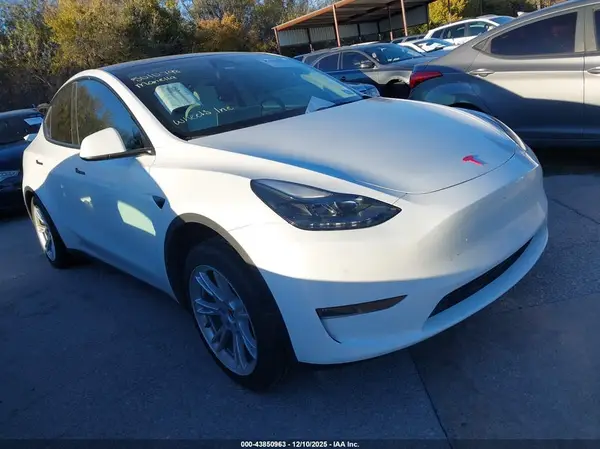 7SAYGDEE0RA252906 2024 TESLA MODEL Y - Image 1