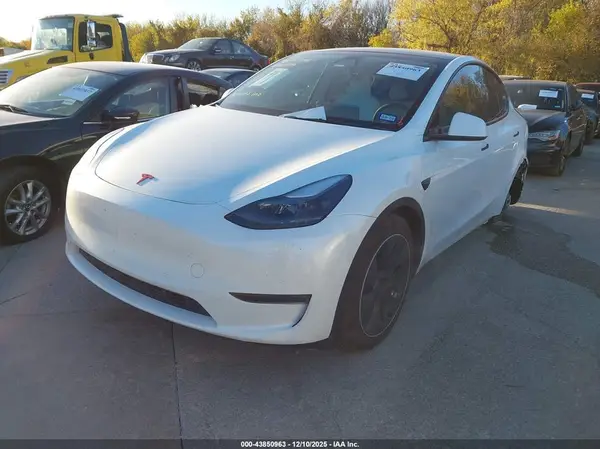 7SAYGDEE0RA252906 2024 TESLA MODEL Y - Image 2