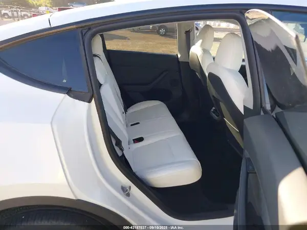 7SAYGDEE0RA257460 2024 TESLA MODEL Y - Image 8