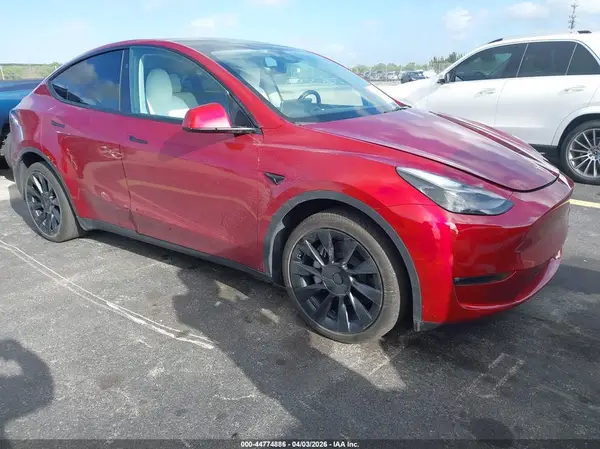 7SAYGDEE0RA257555 2024 TESLA MODEL Y - Image 1