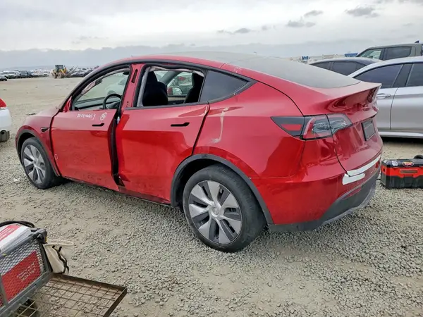 7SAYGDEE0RA258821 2024 TESLA MODEL Y - Image 2