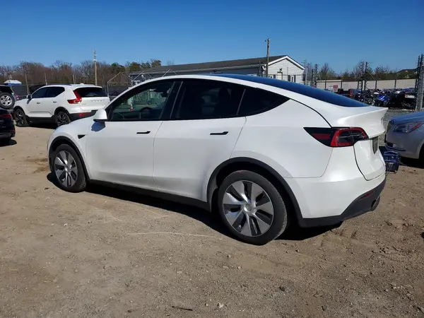 7SAYGDEE0RA260228 2024 TESLA MODEL Y - Image 2