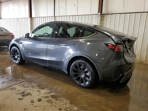 7SAYGDEE0RA260598 2024 TESLA MODEL Y - Image 2