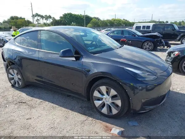 7SAYGDEE0RA263842 2024 TESLA MODEL Y - Image 1