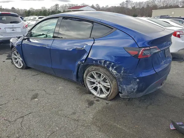 7SAYGDEE0RA265588 2024 TESLA MODEL Y - Image 2