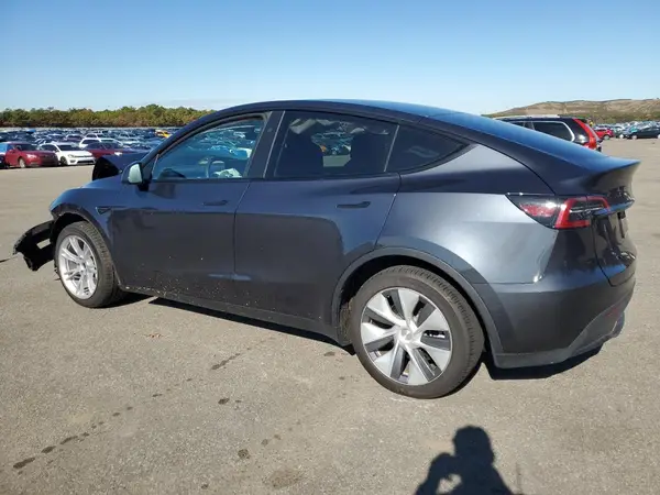 7SAYGDEE0RA275764 2024 TESLA MODEL Y - Image 2