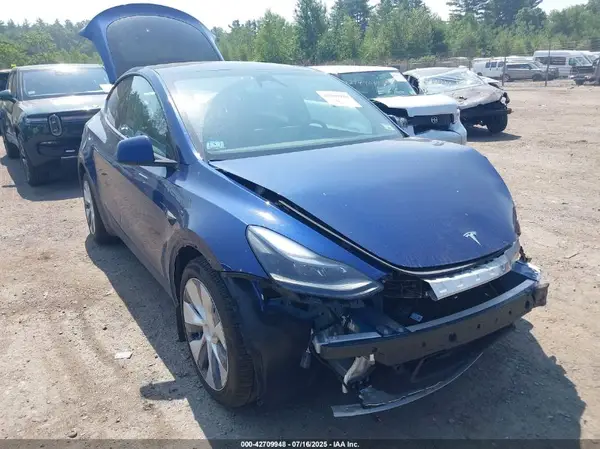 7SAYGDEE0RA278969 2024 TESLA MODEL Y - Image 1