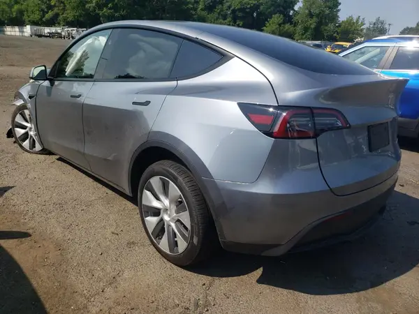 7SAYGDEE0RA279295 2024 TESLA MODEL Y - Image 2