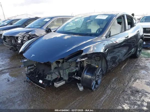 7SAYGDEE0RA300064 2024 TESLA MODEL Y - Image 2