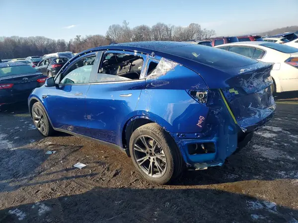 7SAYGDEE0RA301084 2024 TESLA MODEL Y - Image 2
