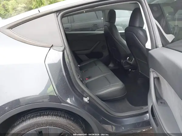 7SAYGDEE0RA302056 2024 TESLA MODEL Y - Image 8