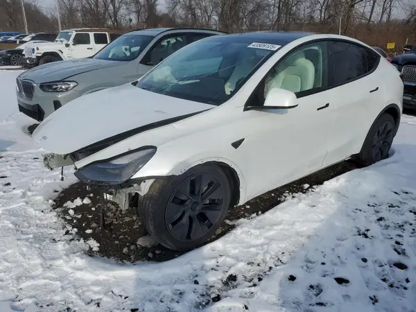 7SAYGDEE0RA308715 2024 TESLA MODEL Y - Image 1