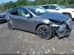 7SAYGDEE0RA319259 2024 TESLA MODEL Y