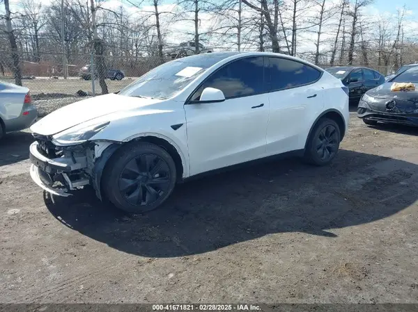 7SAYGDEE0RA328091 2024 TESLA MODEL Y - Image 2