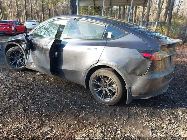 7SAYGDEE0RA334912 2024 TESLA MODEL Y - Image 1