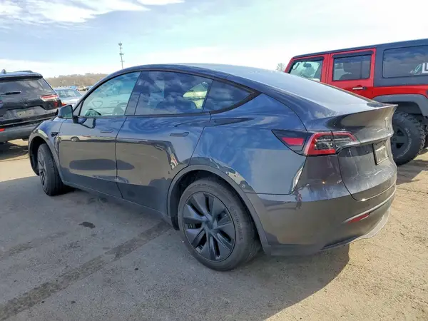 7SAYGDEE0RA335199 2024 TESLA MODEL Y - Image 2